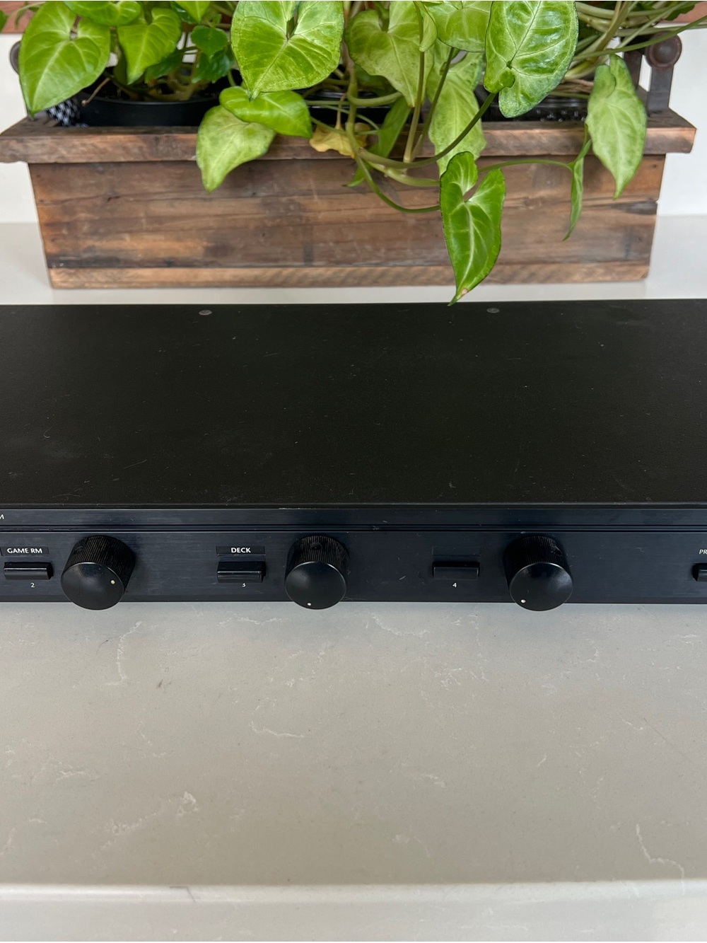 Niles SVL-4 Speaker Selector Switch With Volume Control